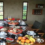 לינה וארוחת בוקר Quinta Amendoeiras Nora (Barlavento)