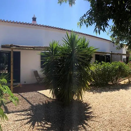 Quinta Amendoeiras * Nora (Barlavento)